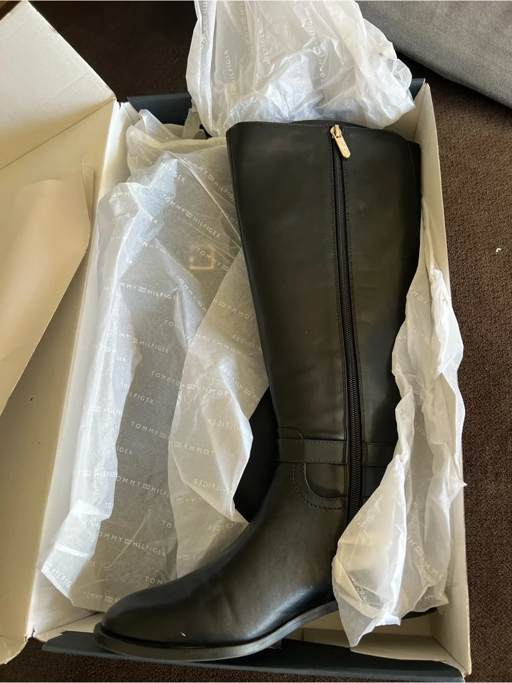 Tommy Hilfiger Black Knee-High Riding Boots – Size 7